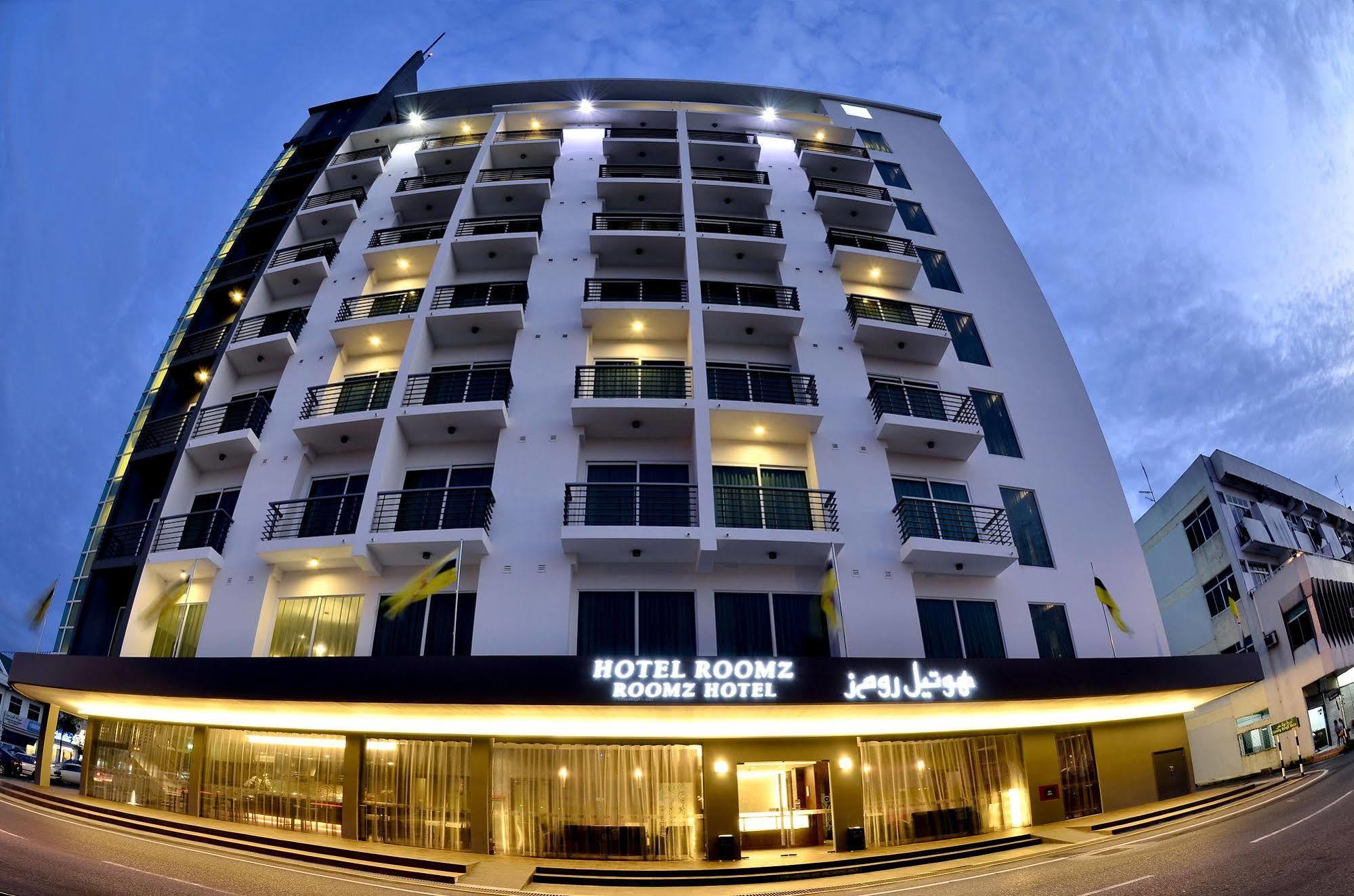 Roomz Hotel Seria Exterior foto